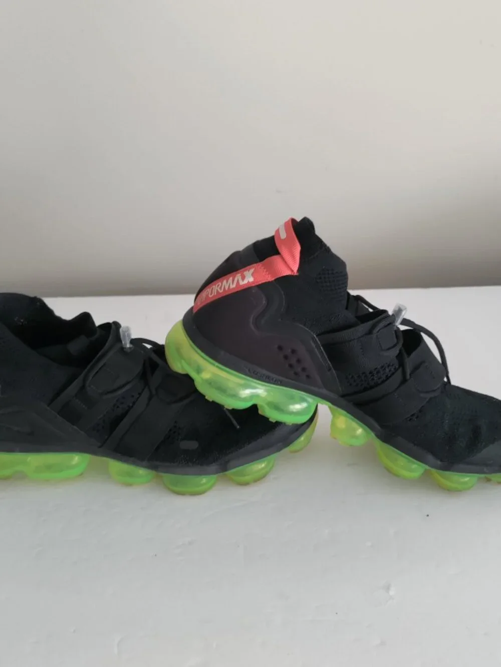Nike Air VaporMax Utility Flyknit Black Volt AH6834-007 Sz: 12 Running Shoes GUC